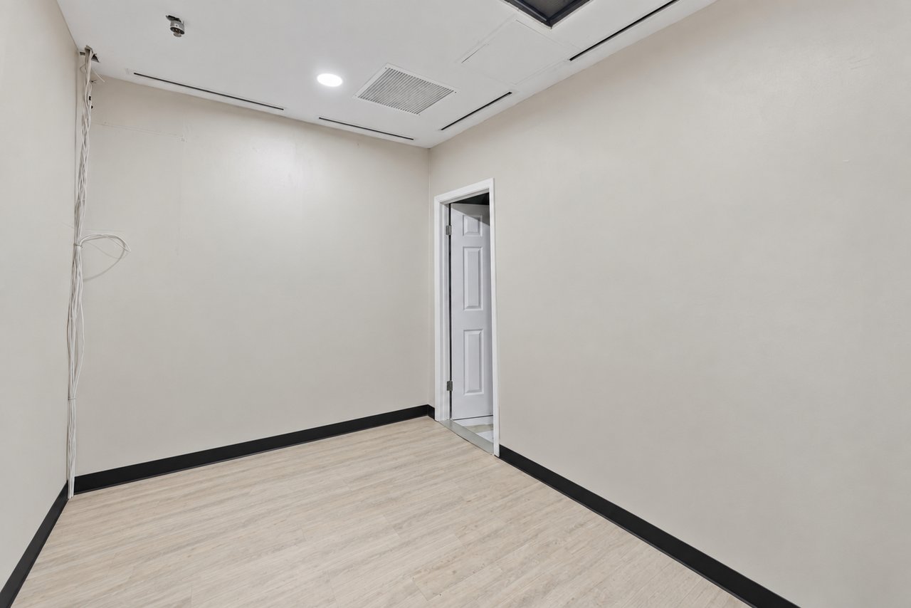 55 W 38th St, New York, NY 10018