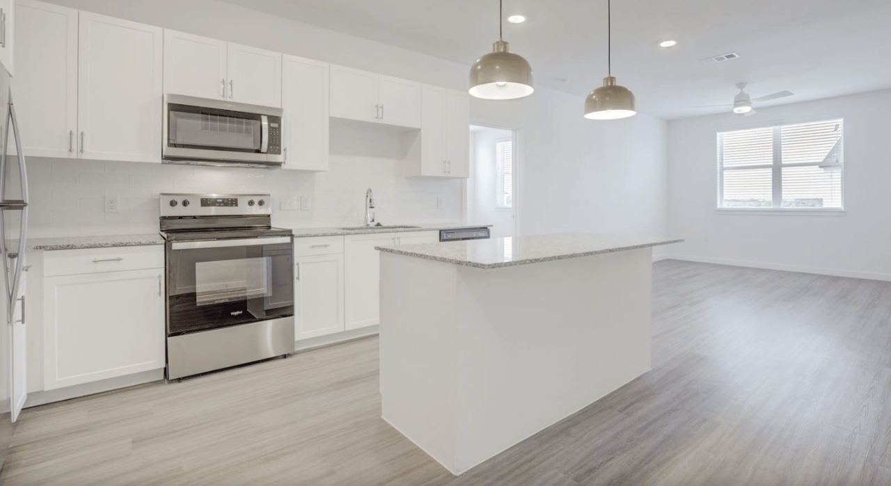 Enjoy up to 12 weeks of base rent FREE!