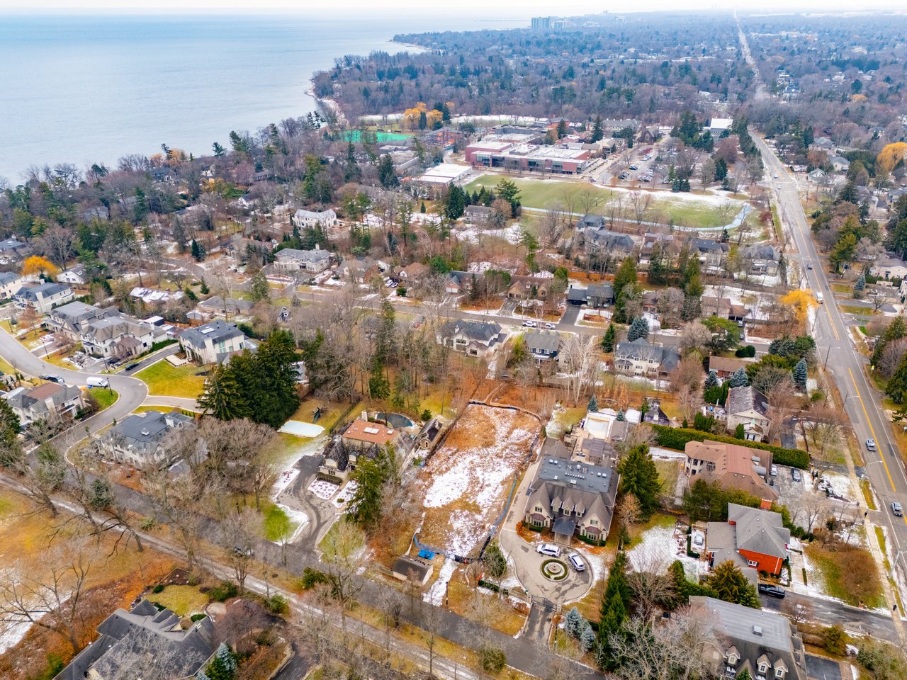408 Lakeshore Road W, Oakville 
