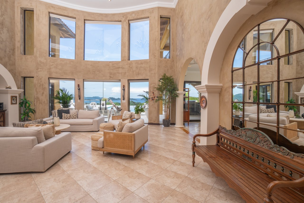 Casa Loro - Luxury Estate