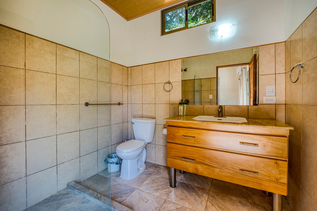 12.25 ACRES – 3 Bedroom 2 Story Ocean View Home 10 Min To The Beach!!!
