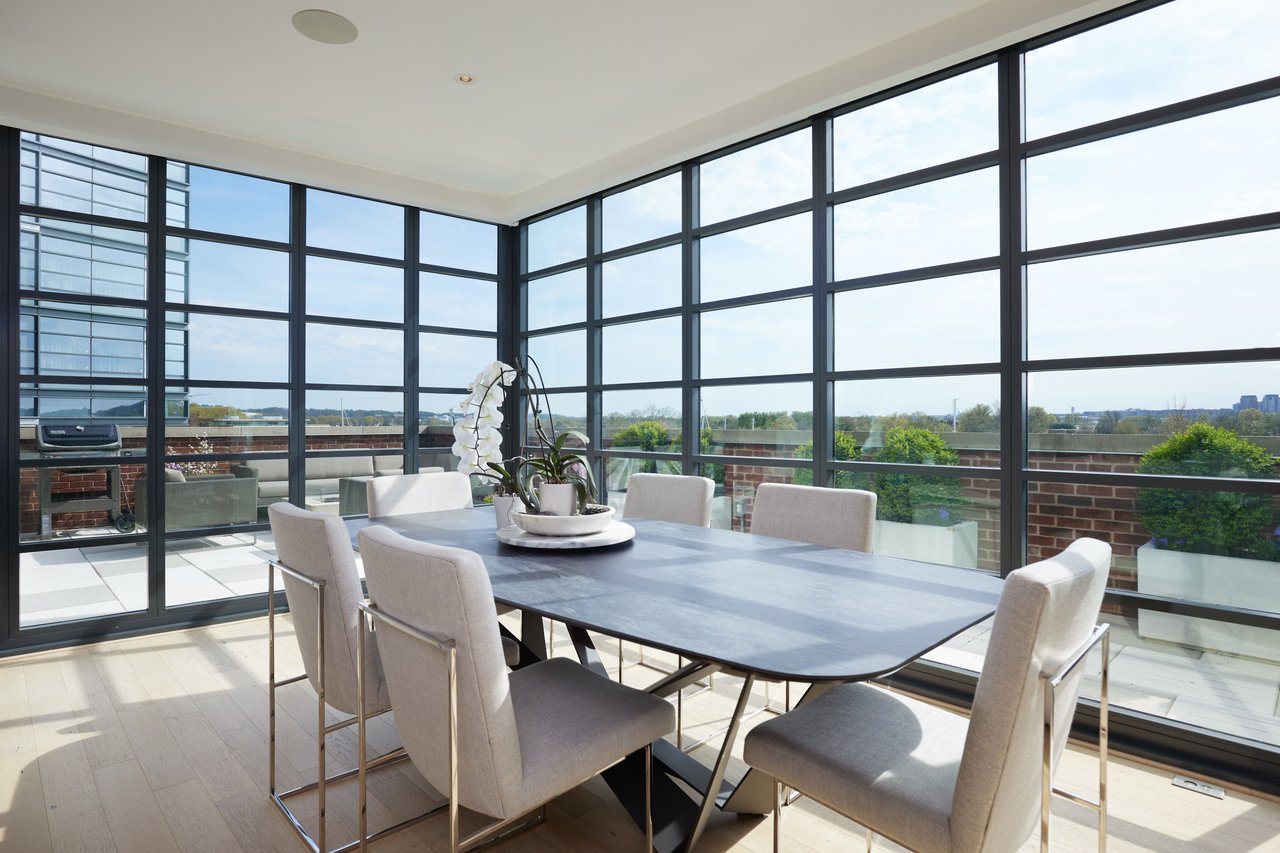 45 Sutton Square SW #306