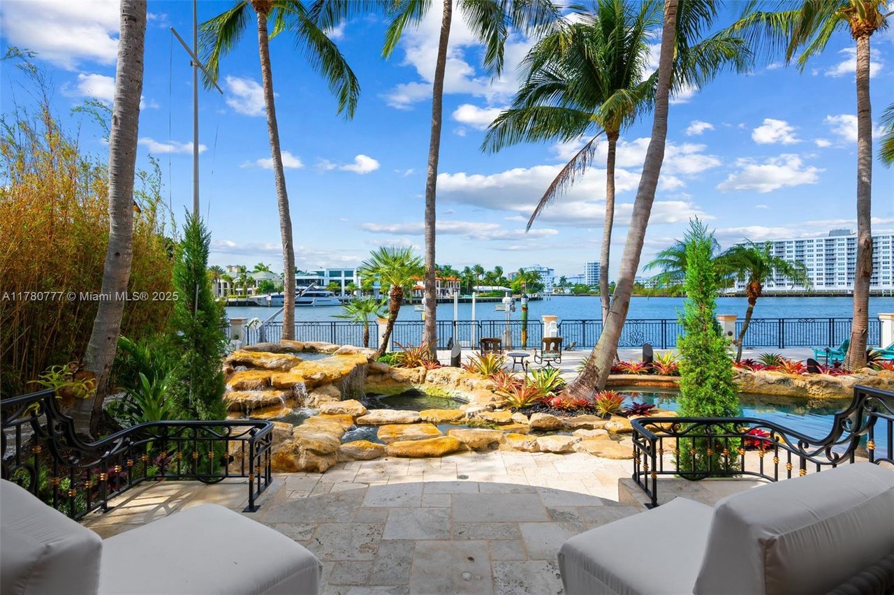 2509 Aqua Vista Blvd