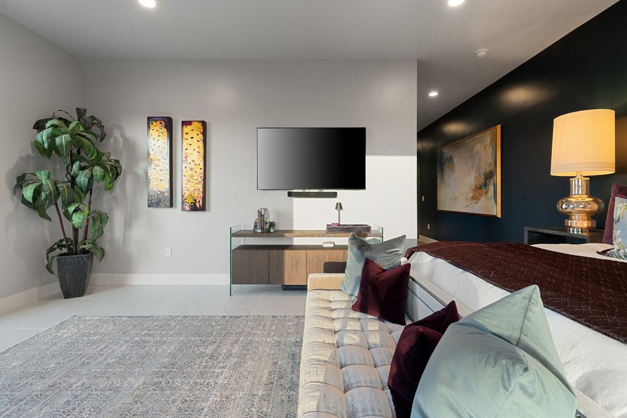 Spanish Oaks Luxury 