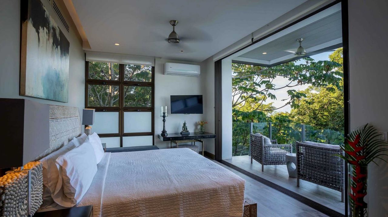 Mirazul, Hill Top Luxury Estate
