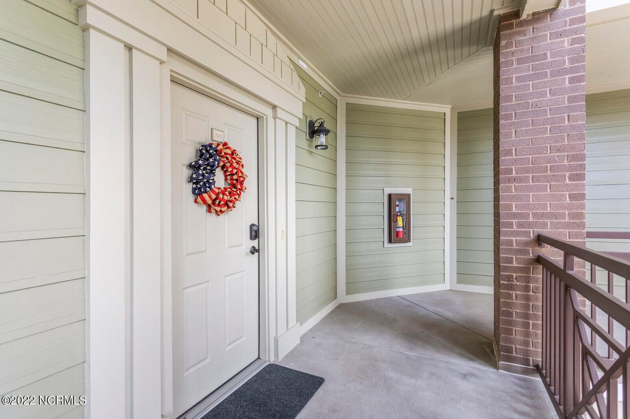 554 Grande Manor Ct 203