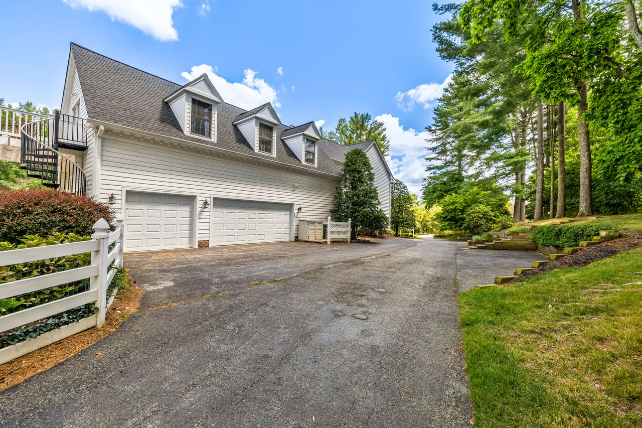 Waterford Colonial