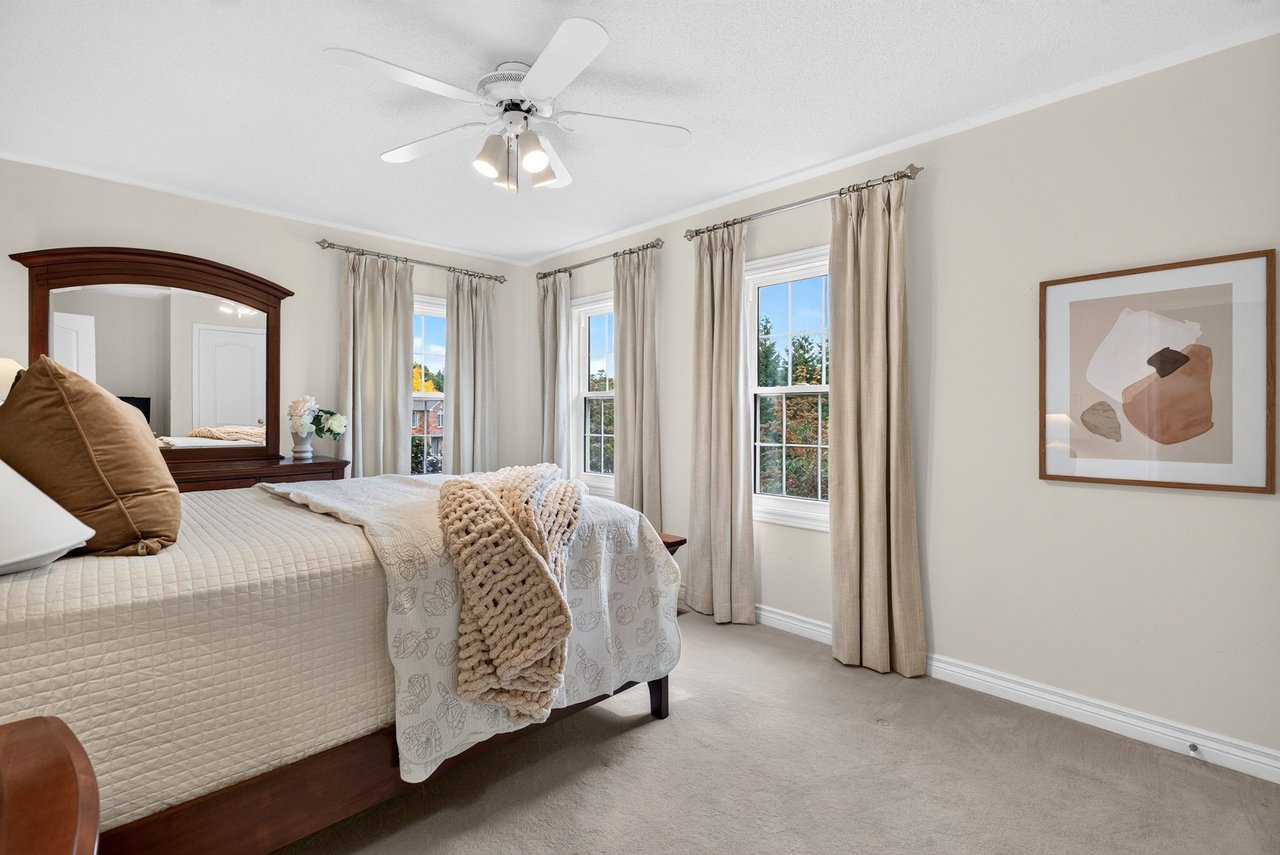 Executive Millcroft Townhome