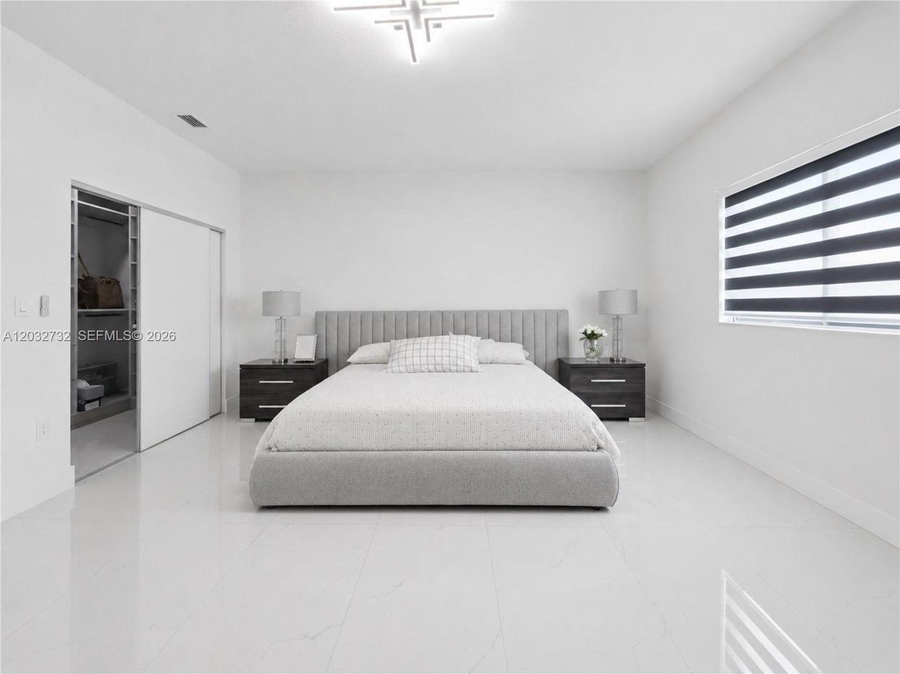 15490-sw-18-lane-miami-fl-pool-home-sold-bedroom