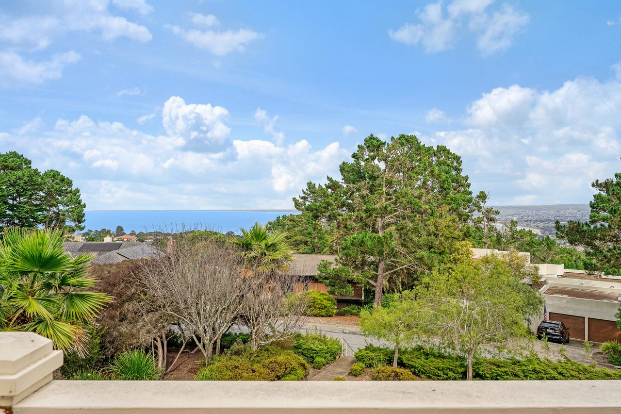 1 Overlook Pl, Monterey