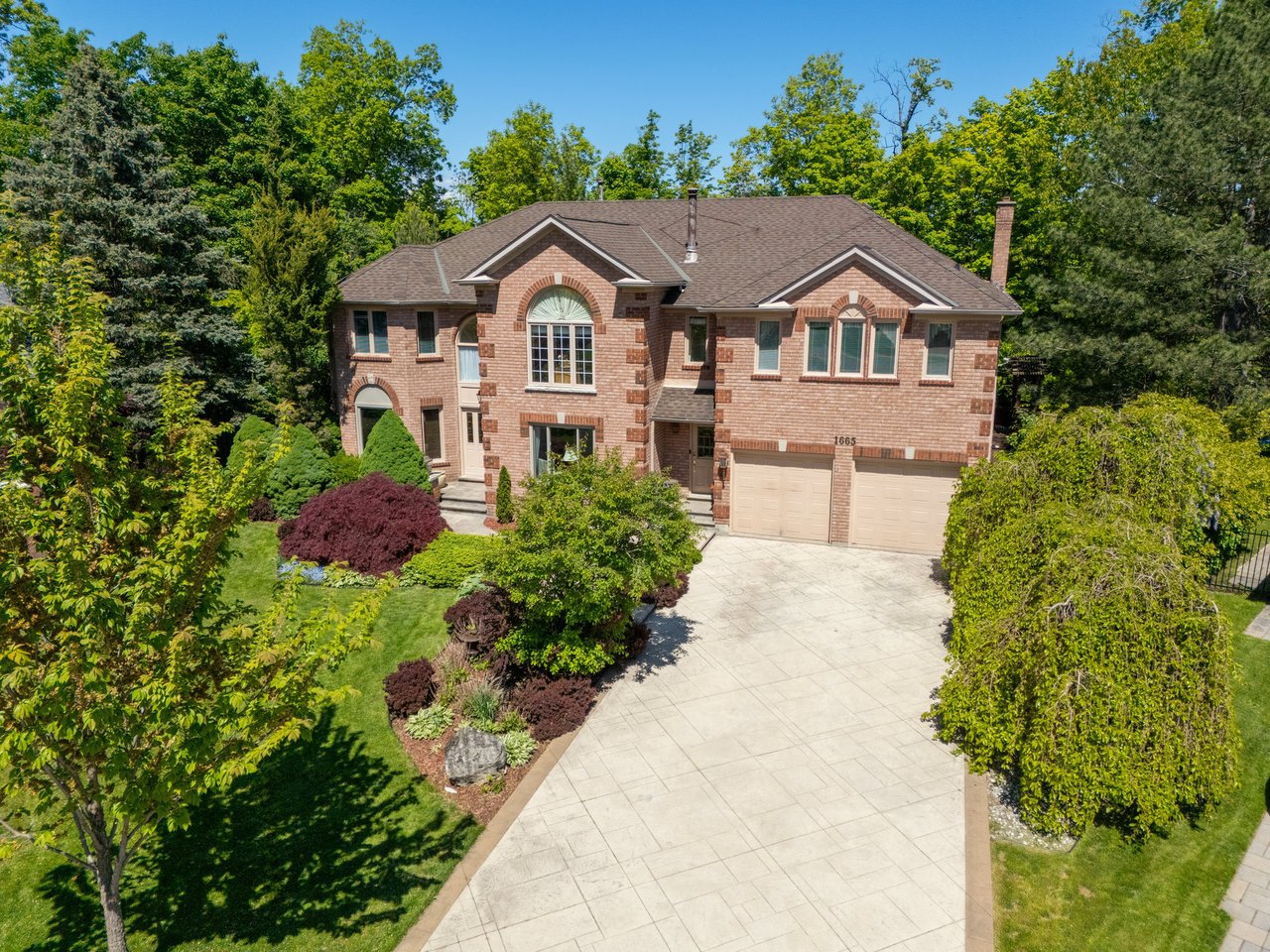 Winterberry Estates Landmark