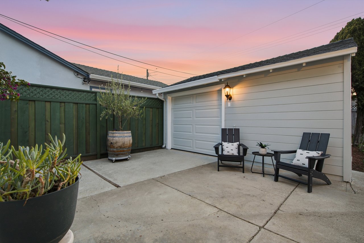 946 Los Padres Boulevard