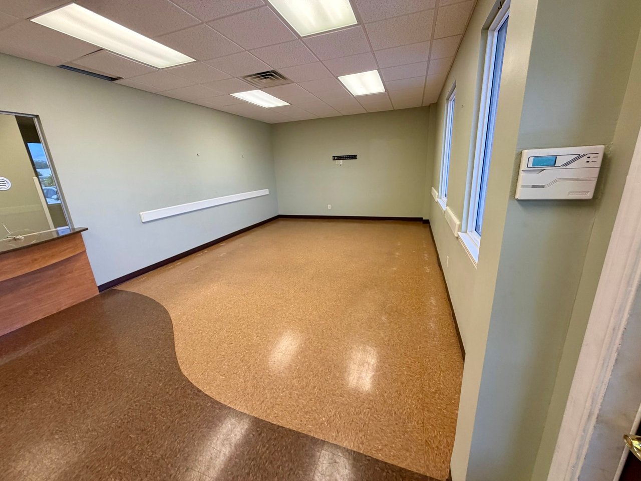 514 Mary Esther Cut Off NW