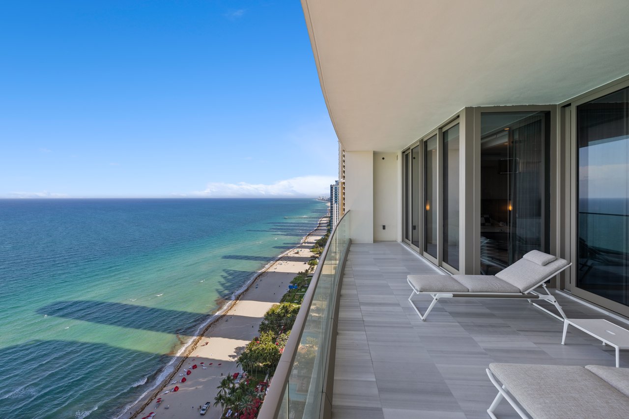 17901 Collins Ave # 3003