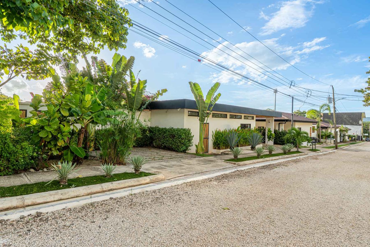 Calle Uno #22, Casa Botánica | Smart Home with Casita, Pool, and Solar in Tamarindo
