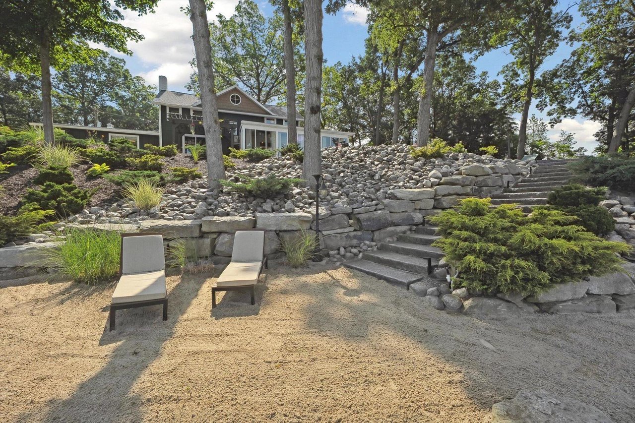 240 AQUAMARINE DRIVE