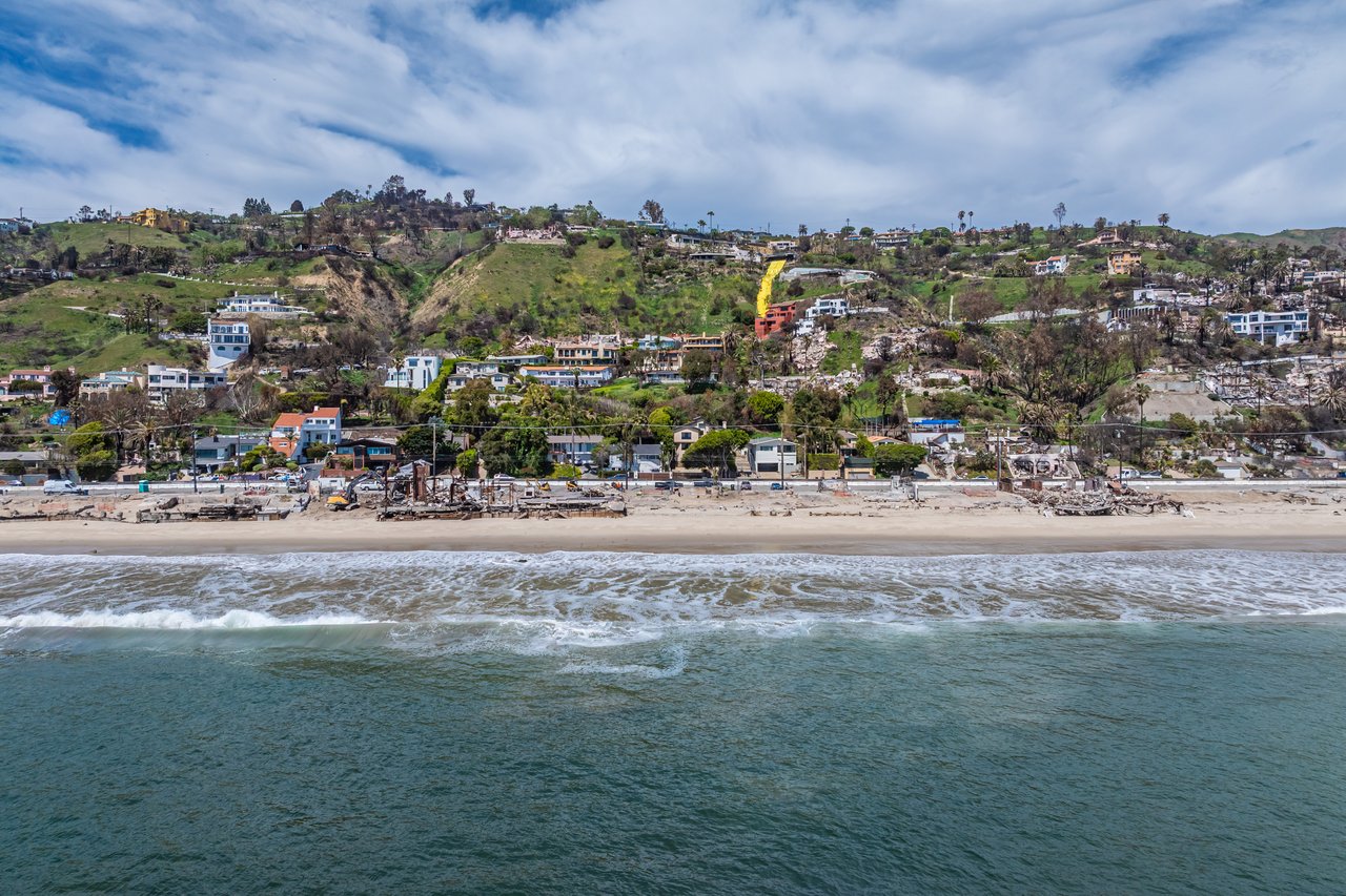 21558 Pacific Coast Hwy