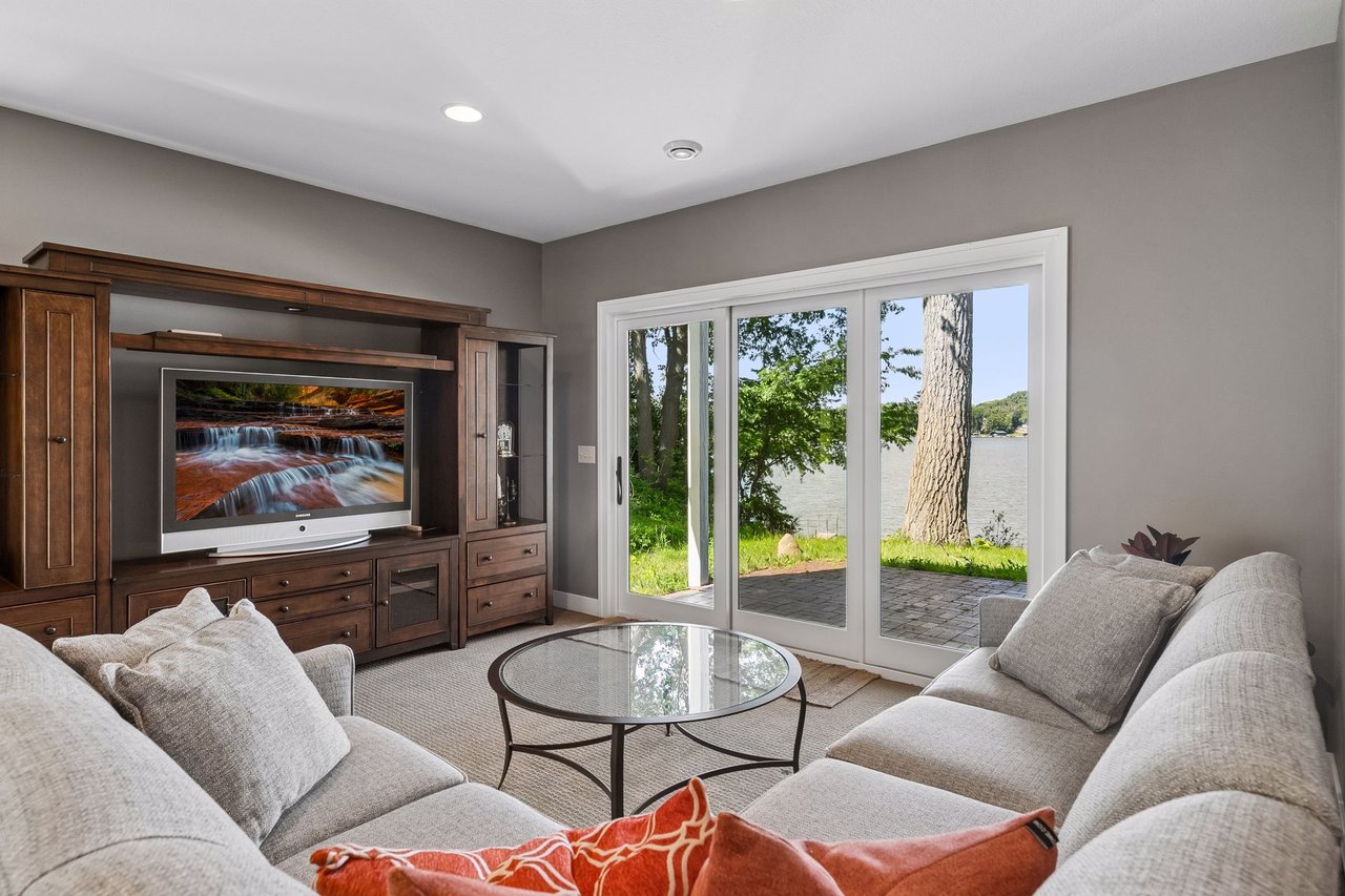 Lake Minnetonka Living: Beautiful Lakeshore Home Now Available for Rent in Orono