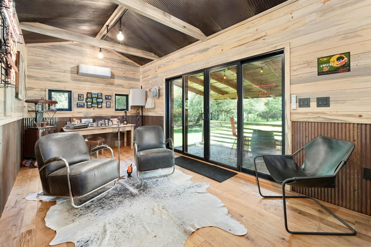 2212 River Hills Road