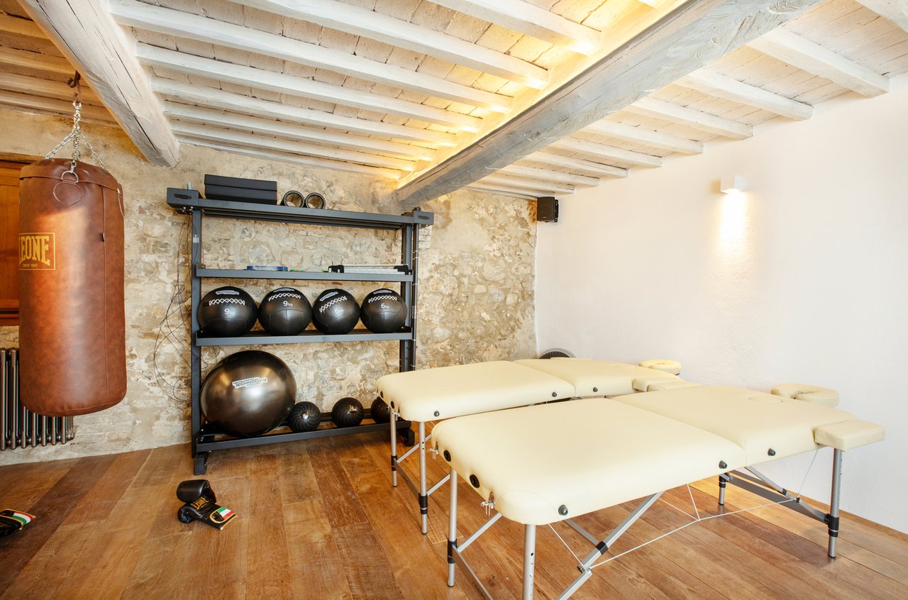 Country Luxury Home For Rent in Valdorcia