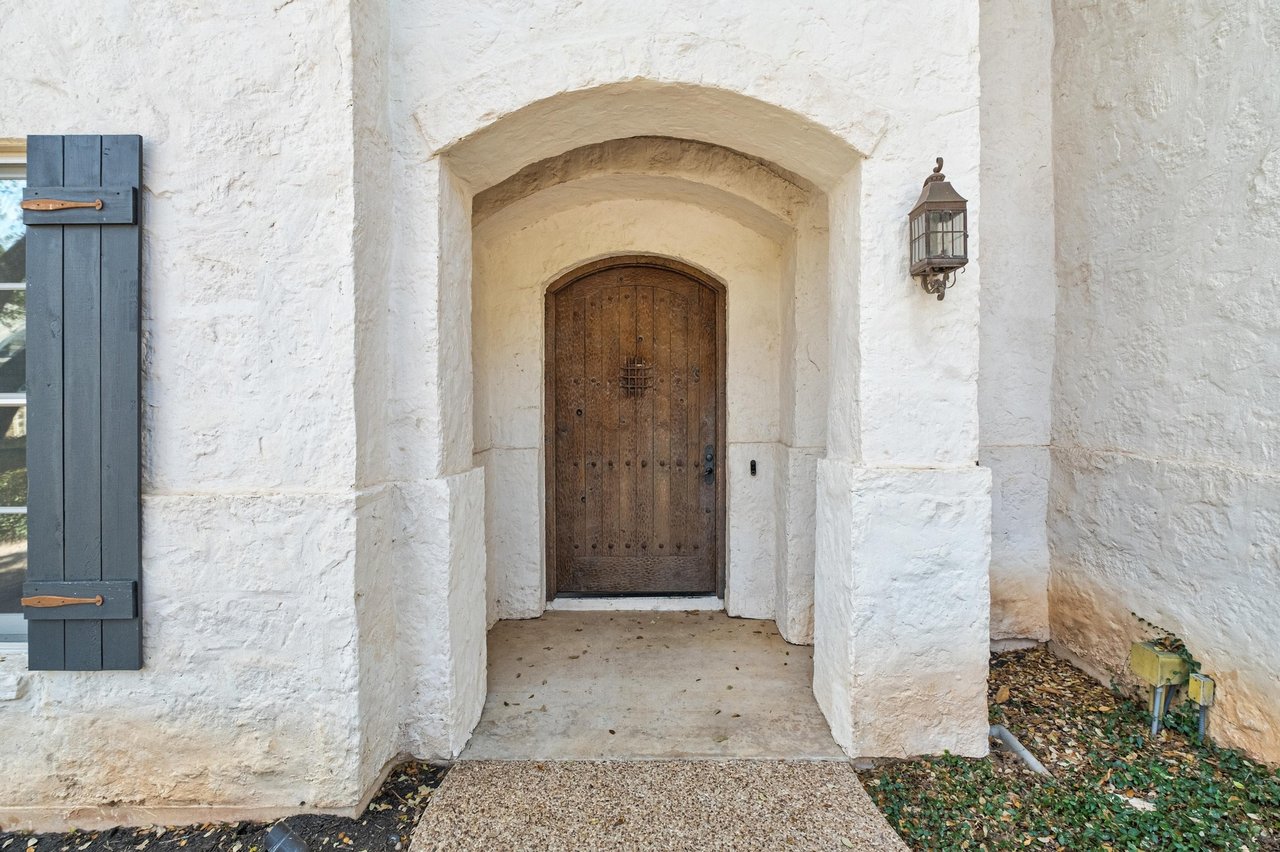 2900 Meandering River Court