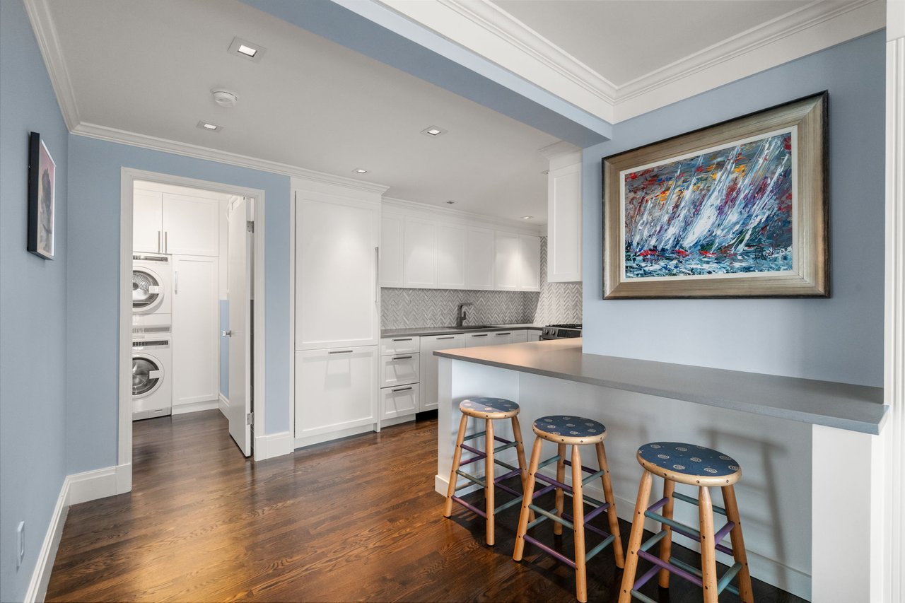 Highly Renovated Harbor Towers Residence