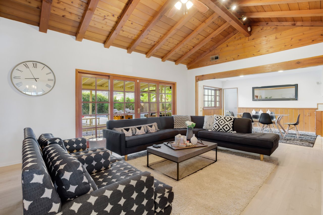 Melba Ave, 91367