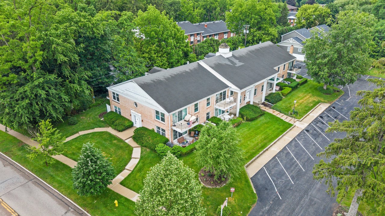 1305 W Main St 108 Lake Geneva, Wisconsin 53147 