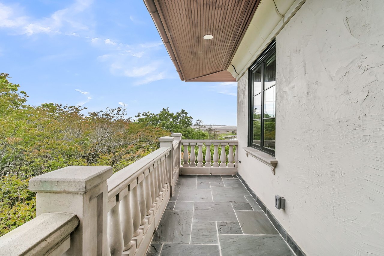 24 Seagrass Ln 