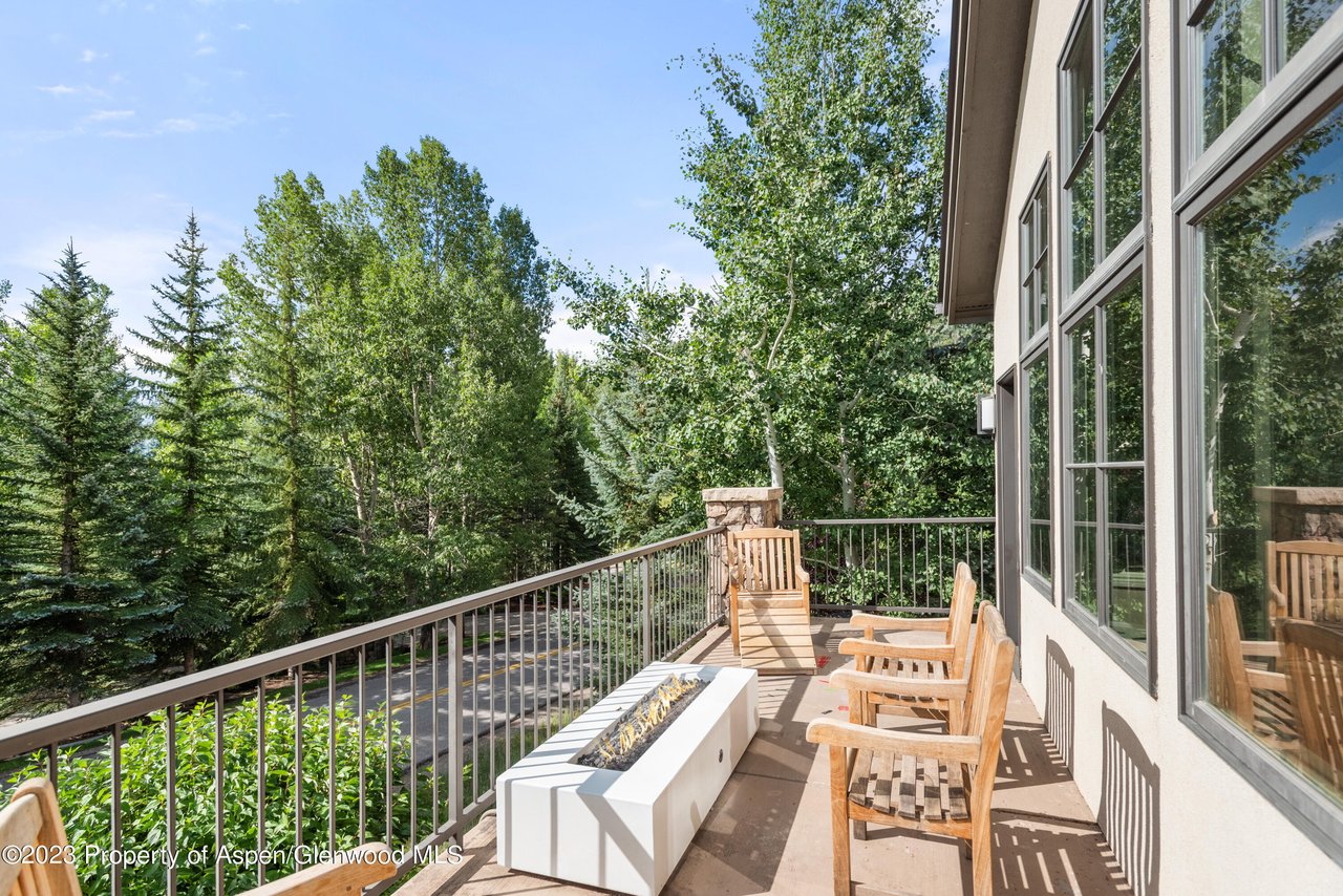 1044 Horse Ranch Drive