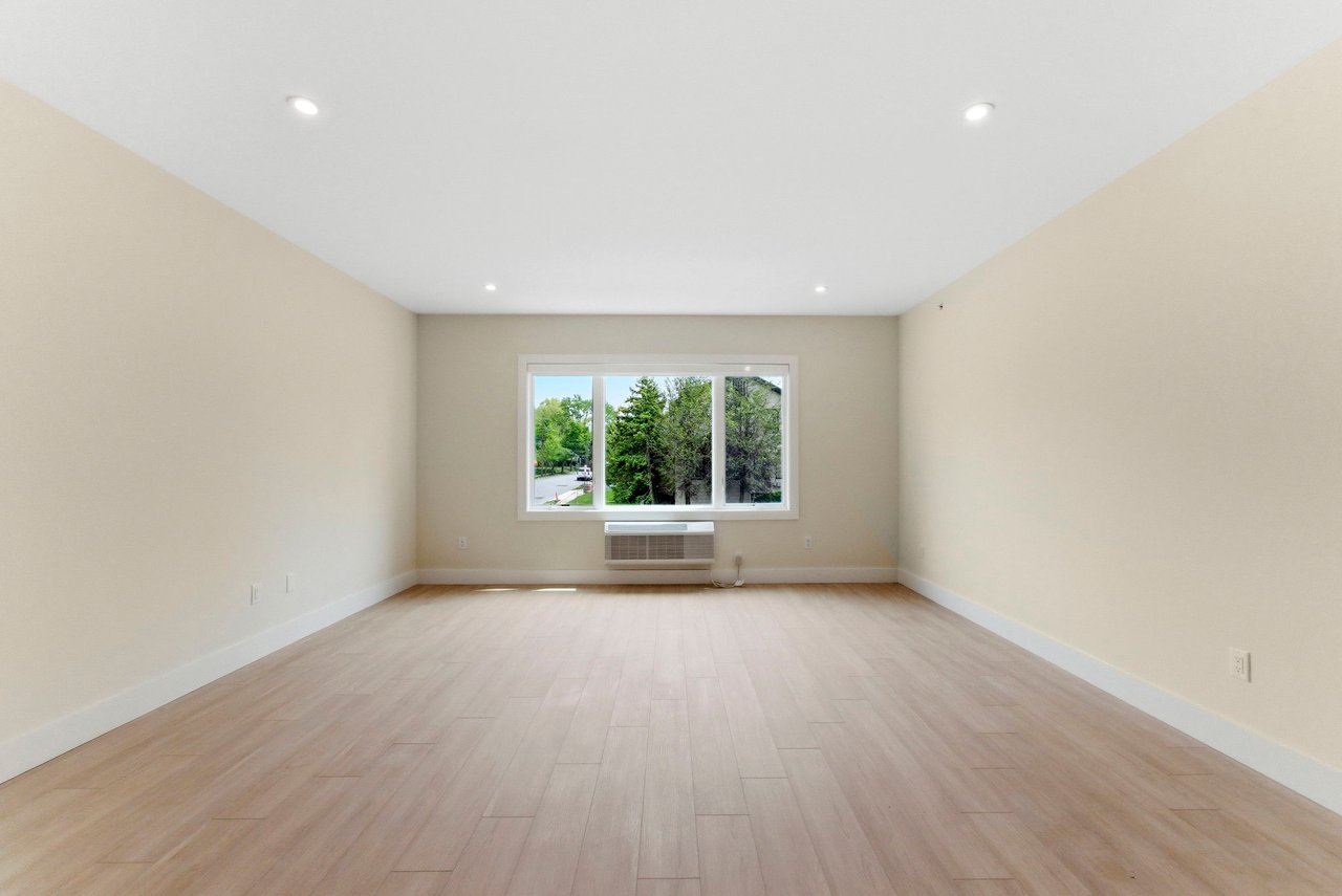 850 Broad Ave