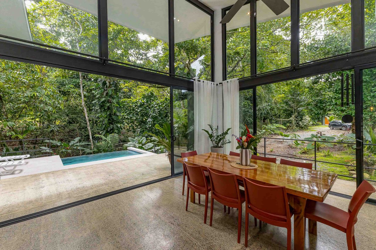 Furnished and Turnkey Home Rainforest Villa with Pool and Creek