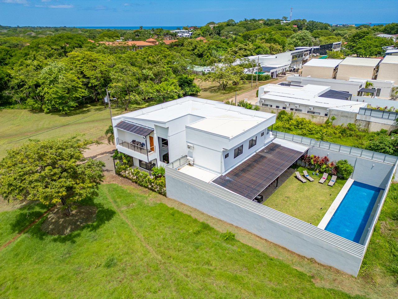 Casa Off shore | Spacious 6BR Home Steps from Tamarindo Beach & Town