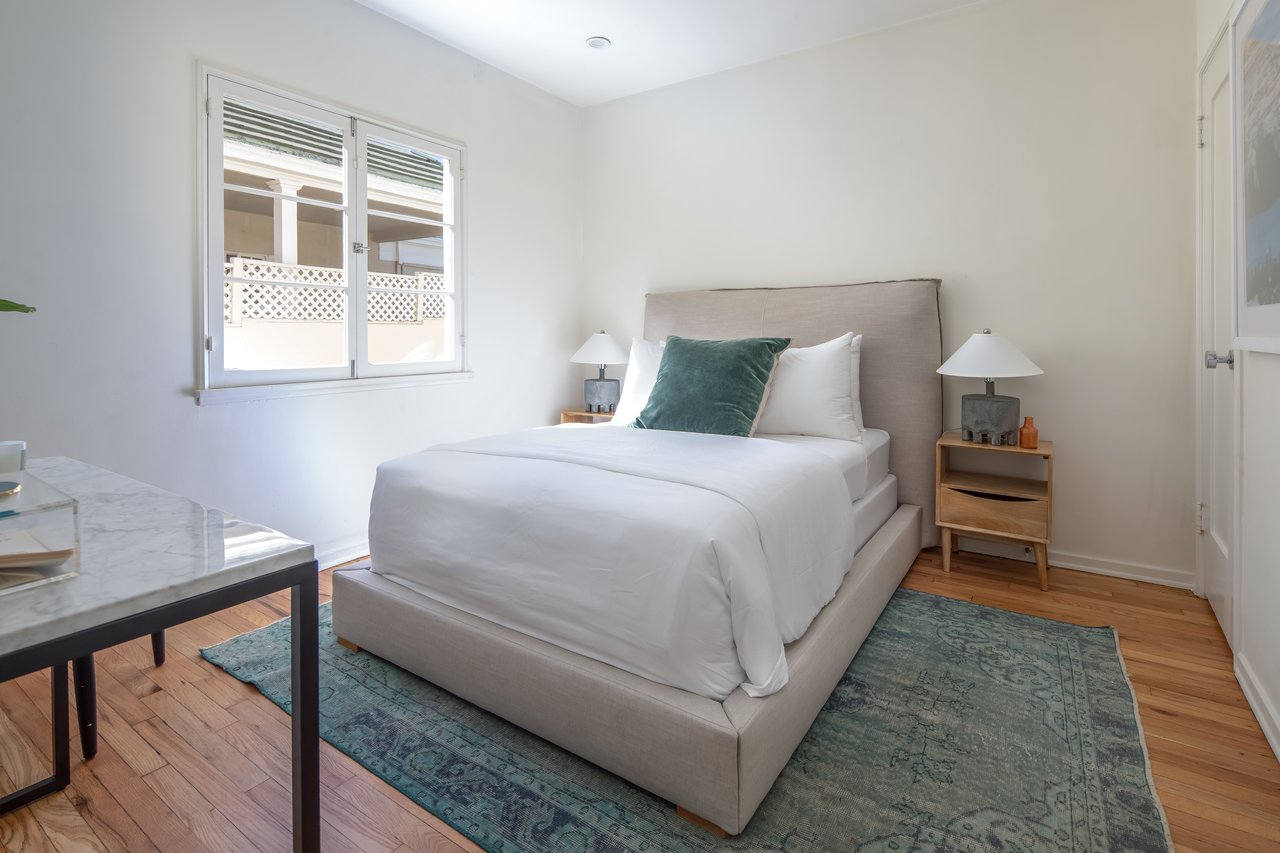 712 Walden Dr, Beverly Hills