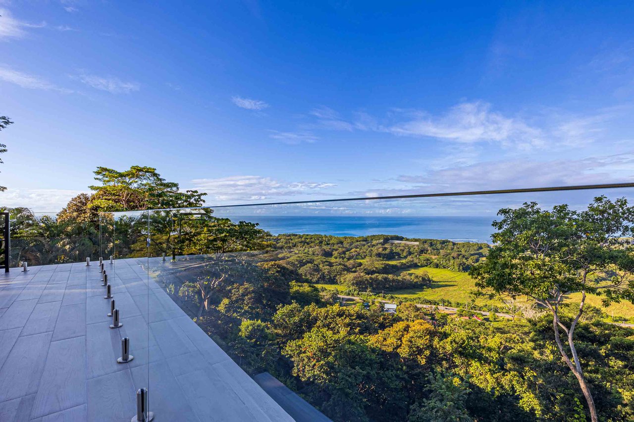 Exclusive Luxury Villa with Infinity Pool