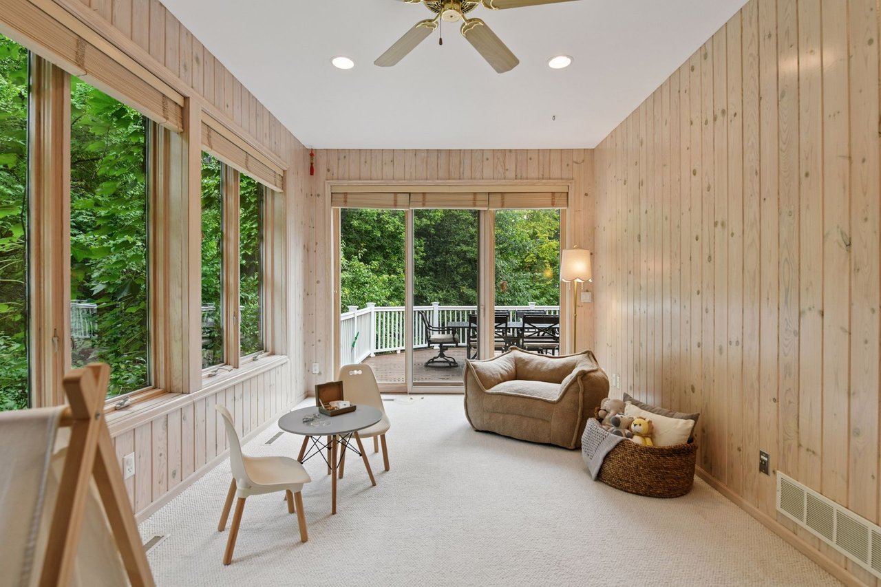 2487 Crowne Hill Road, Minnetonka