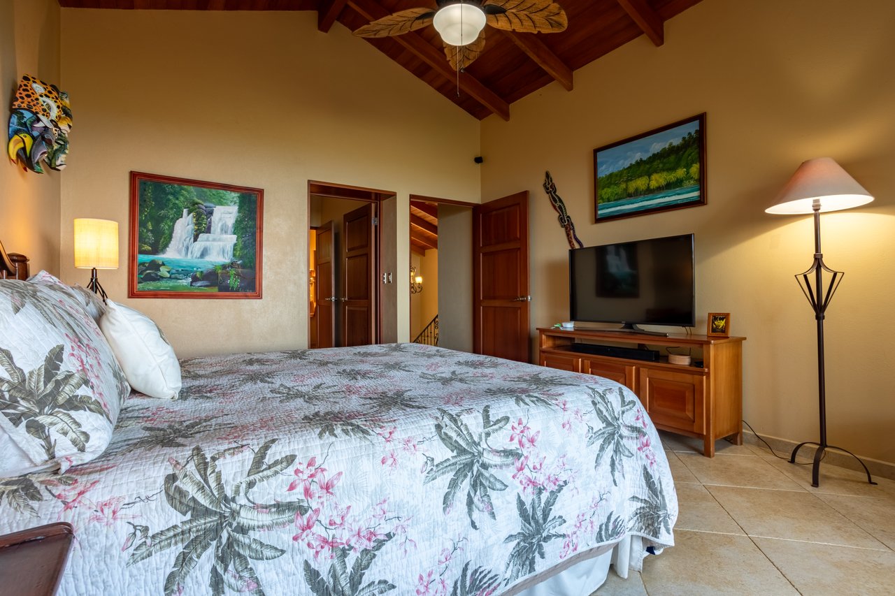 Private Luxury Villa with Whale Tail Ocean View Close to Downtown Uvita