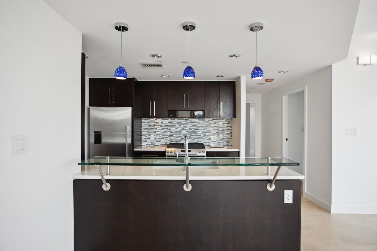 1501 - 638 Beach Cres