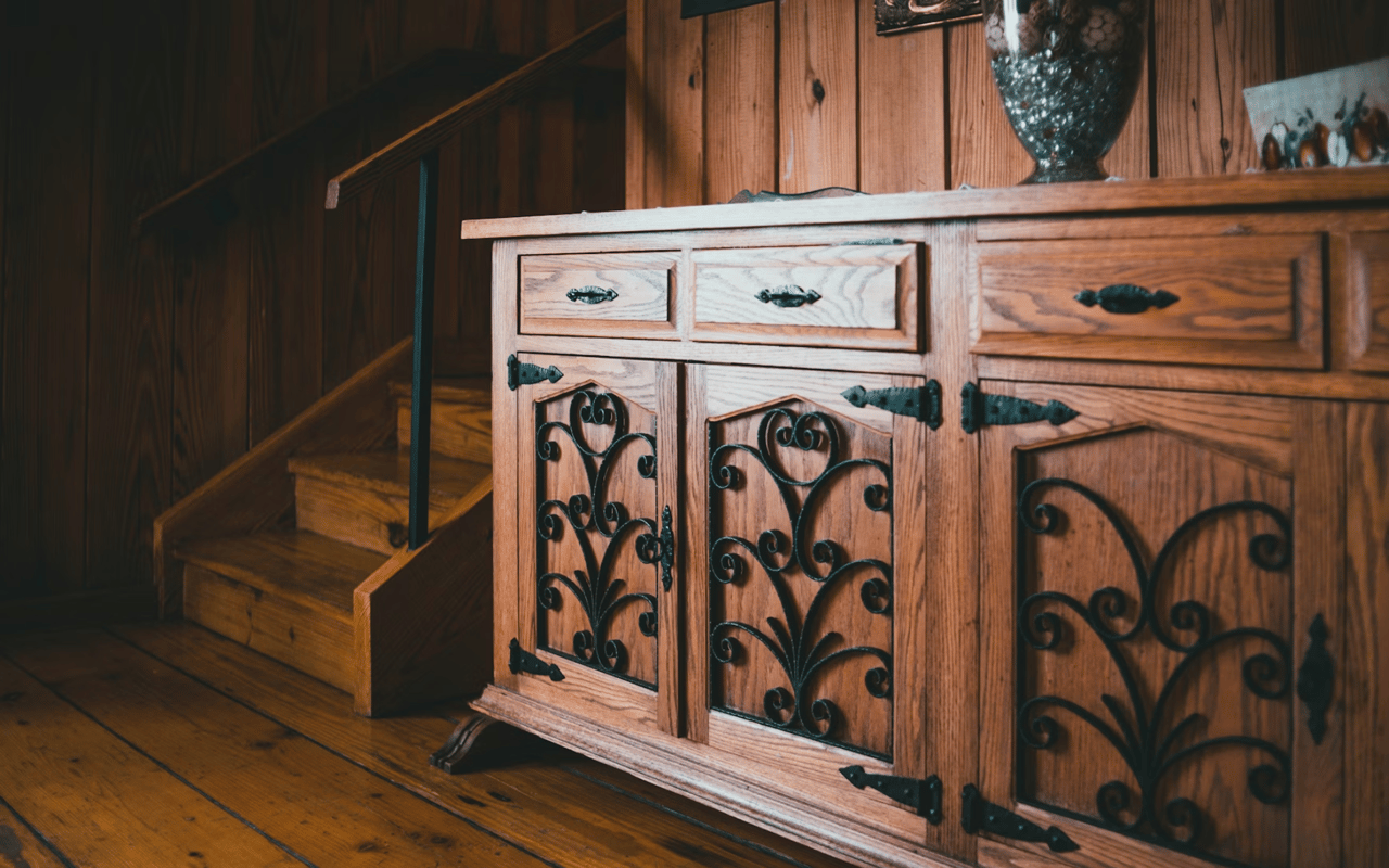 How to Decorate an Historic Home: Expert Tips and Ideas