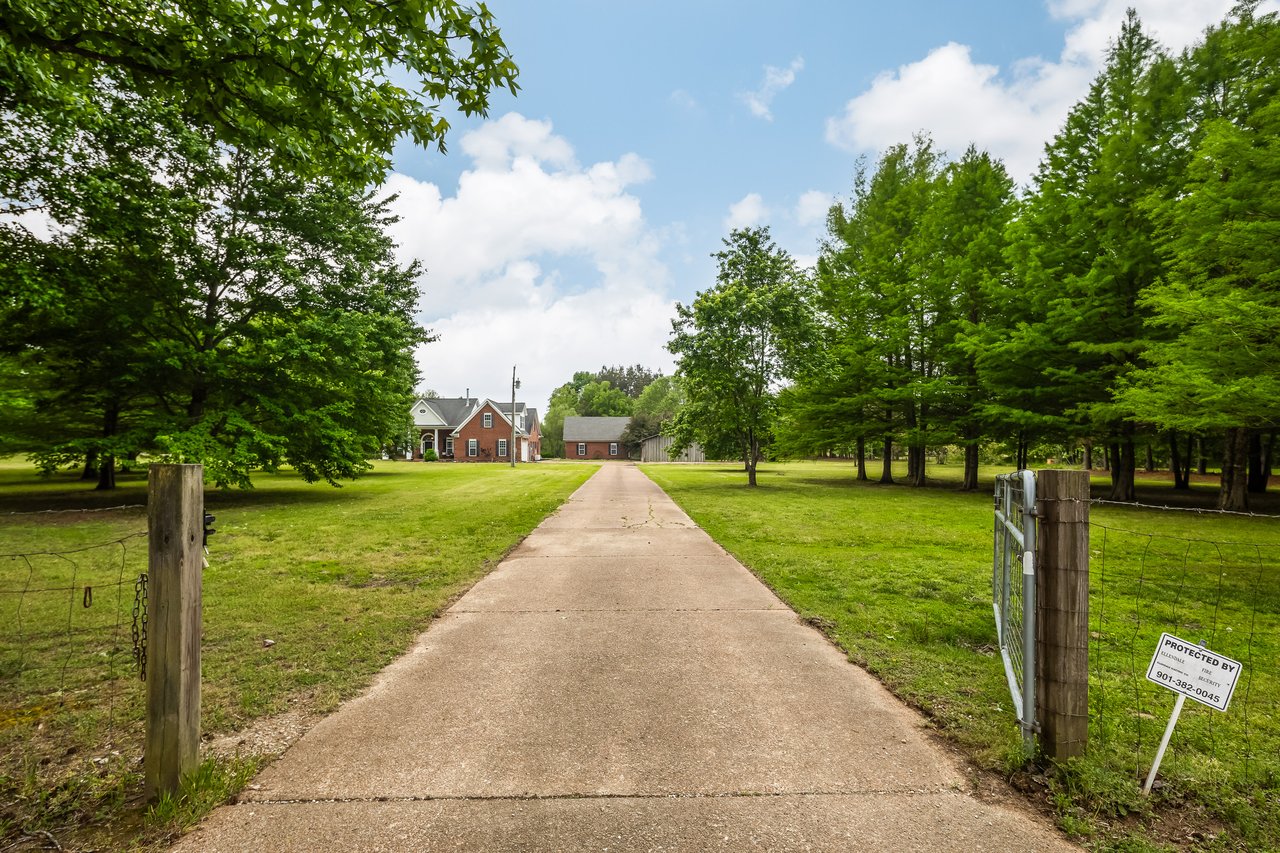 1095 CULBREATH RD