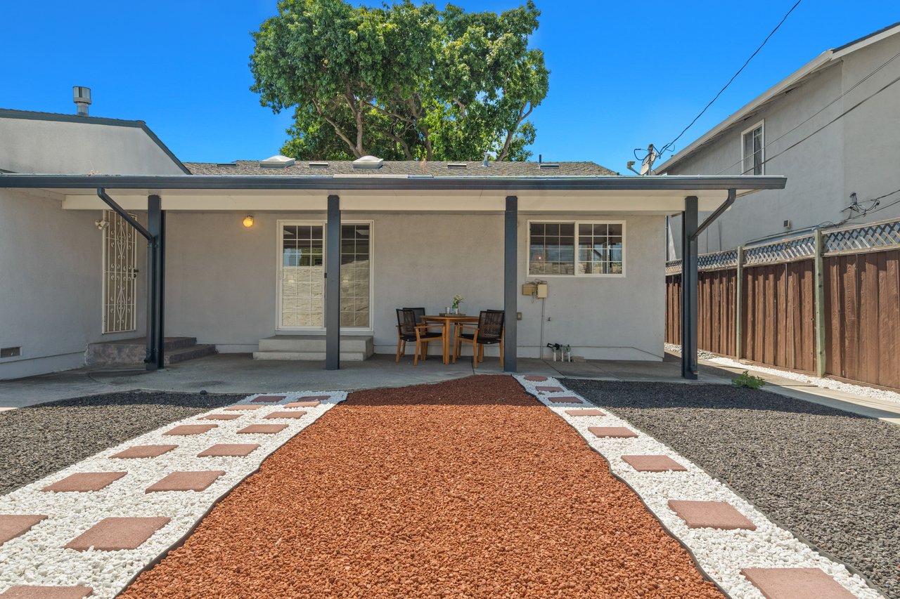 1459 Blackfield Drive