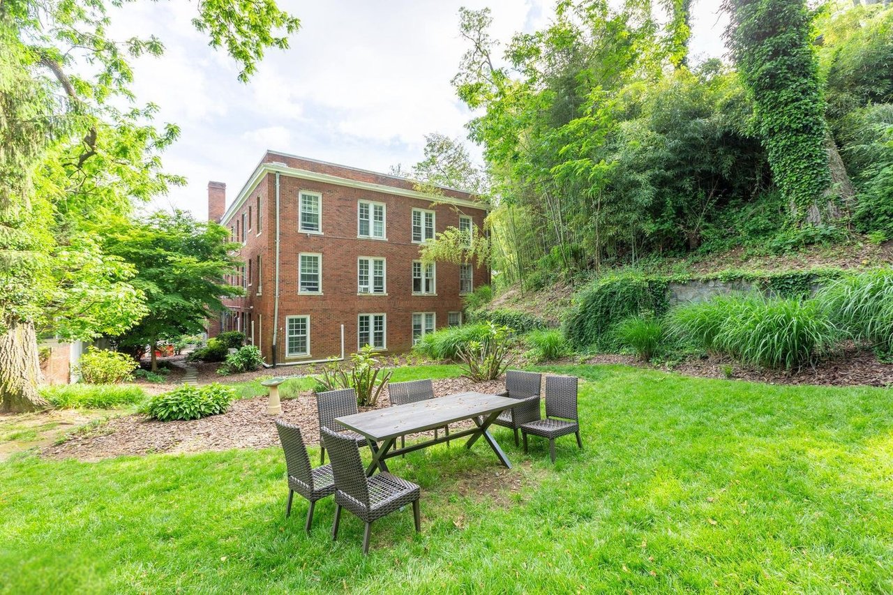 3039 Macomb St NW, Unit 18