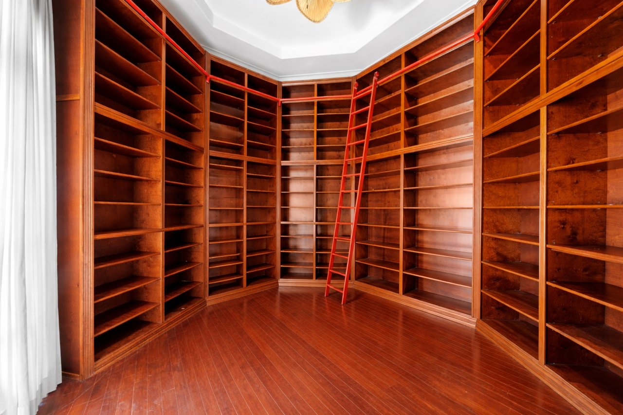 3914 Island Estates Drive