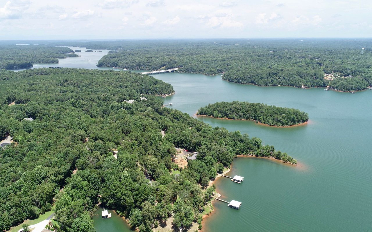 Lake Hartwell