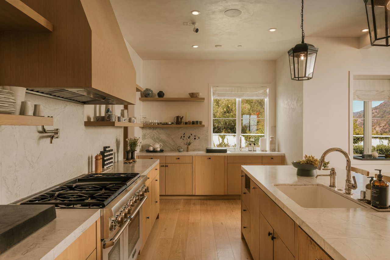 Brentwood Off-Market 