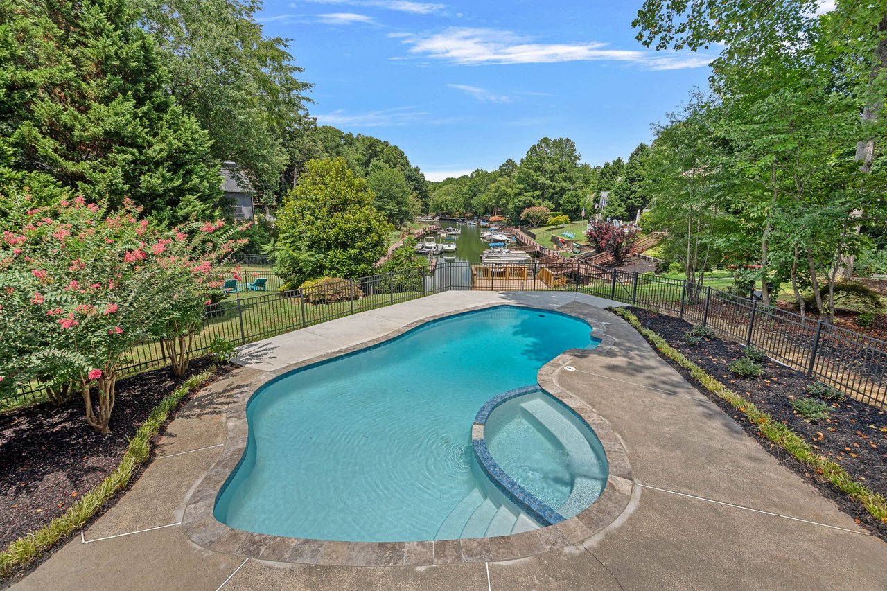 21404 Blakely Shores Drive