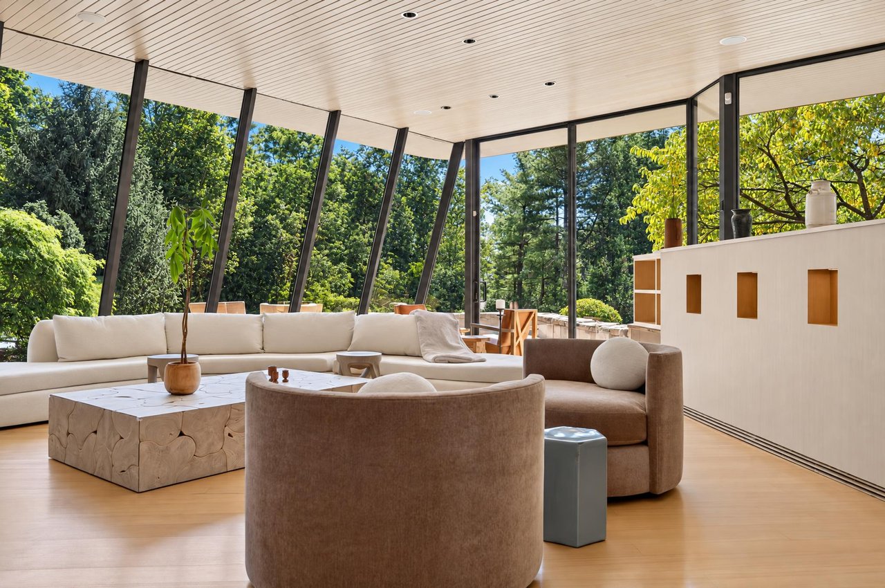 15 Horseshoe Road (Long Island)