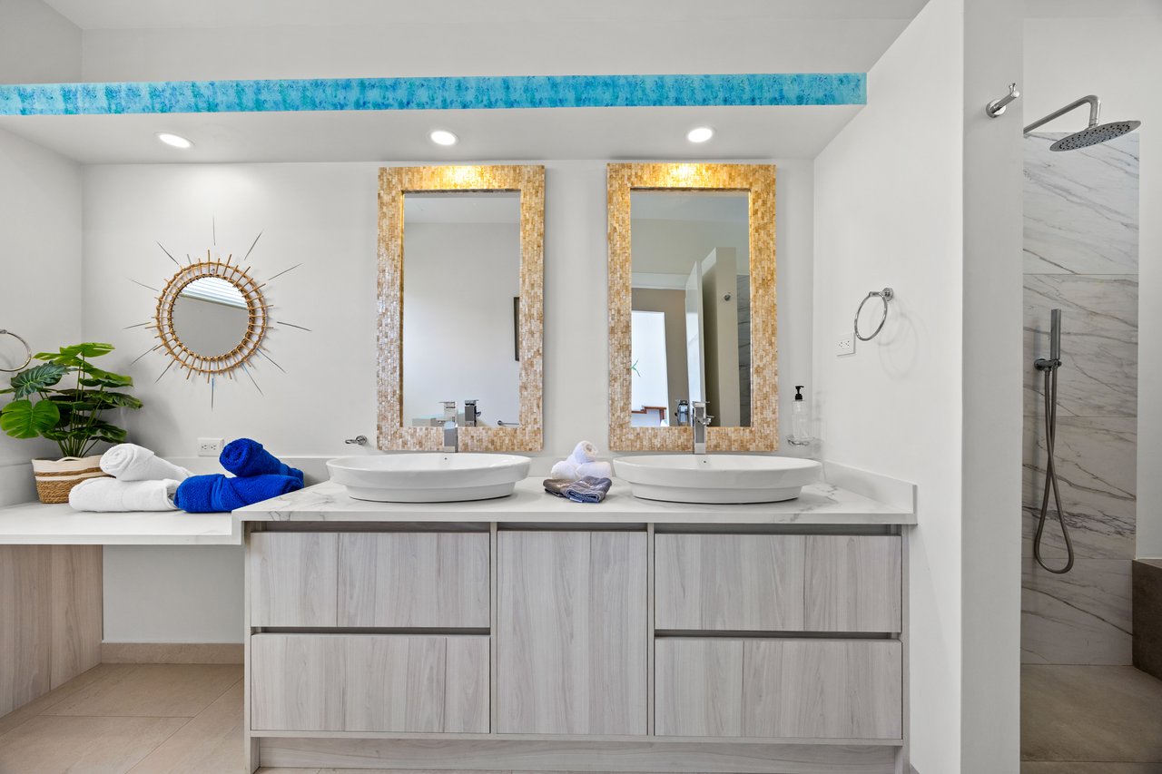 Casa Karibe | Vibrant 5-Bedroom Caribbean-Inspired Villa with Pool in Gated Tamarindo Community