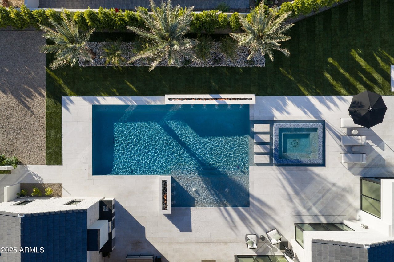 5636 E CABALLO Drive