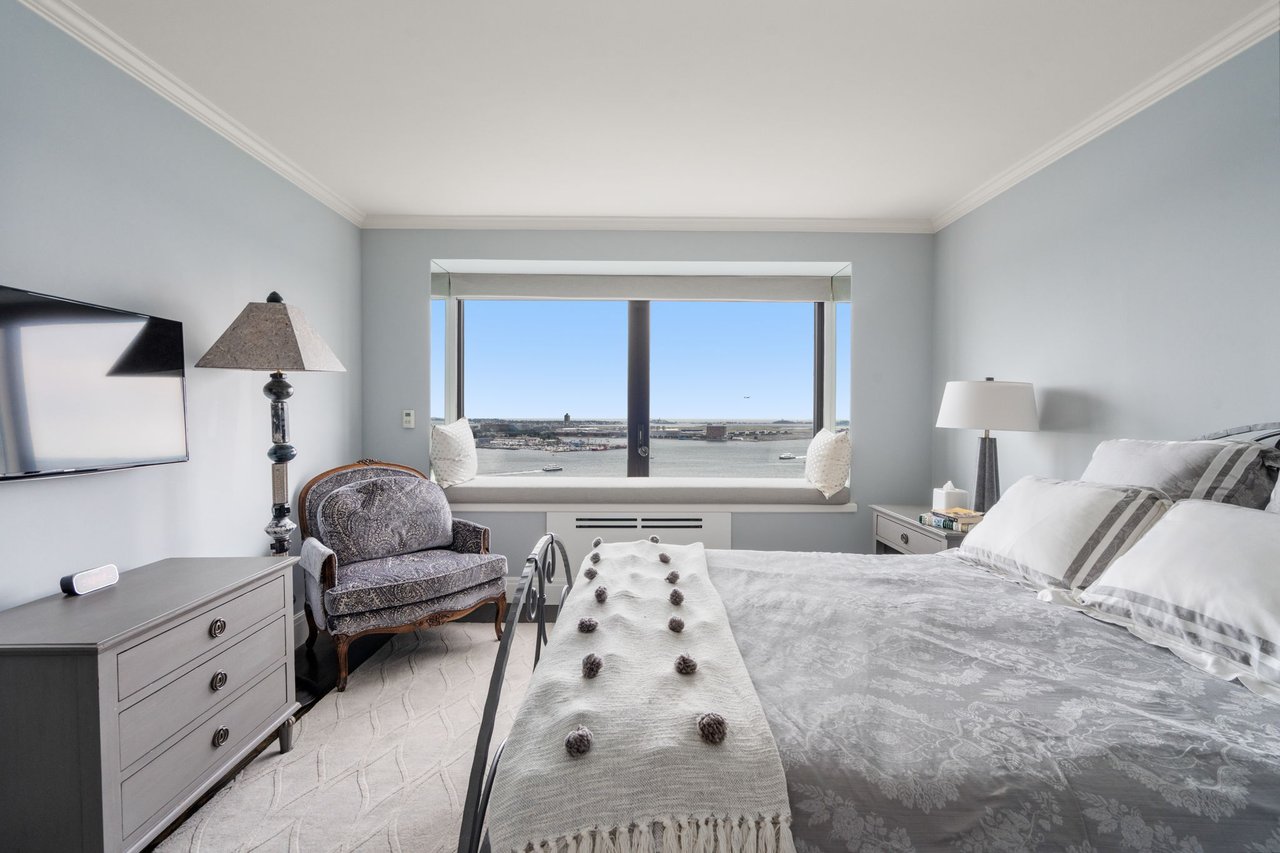 Highly Renovated Harbor Towers Residence